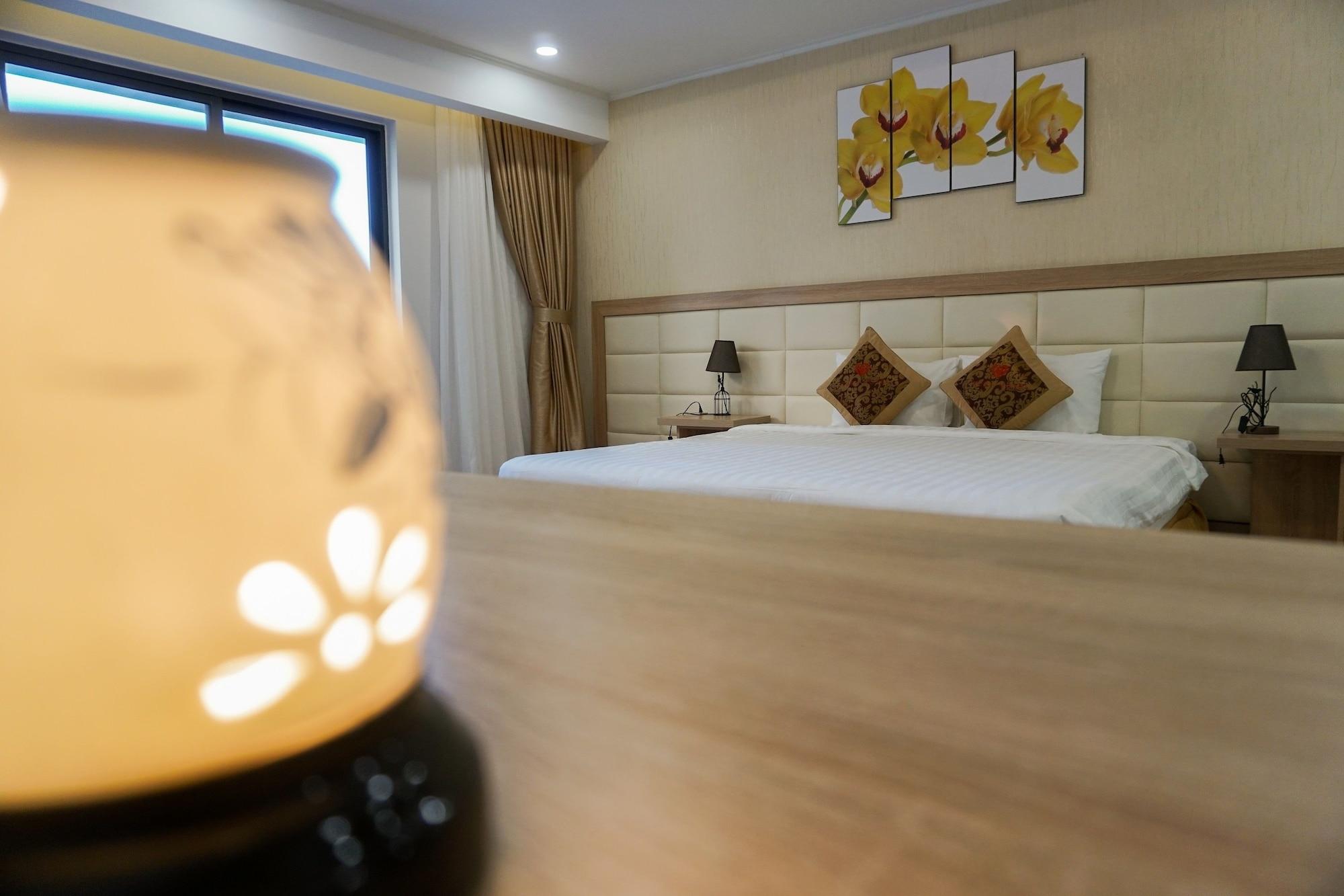 Ruby Hotel Дананг Екстериор снимка